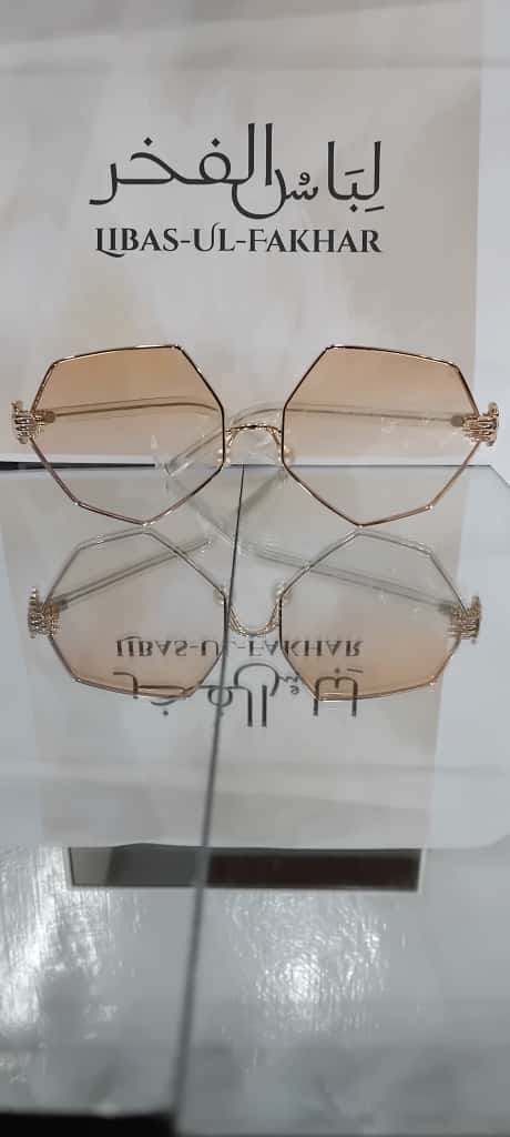 Luxury Geometric Rose-Gold Sunglasses – Stylish Oversized Frame